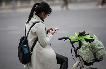 抖音极速版周末逛街开红包是真的吗_抖音极速版周末逛街开红包有人拿到吗