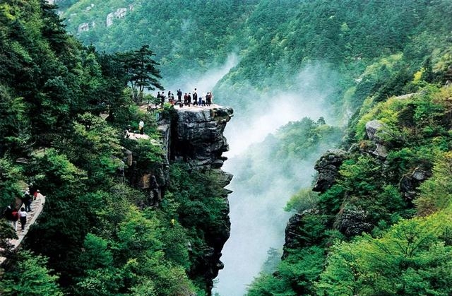 江西什么山最出名（盘点一生必去的江西8大名山）