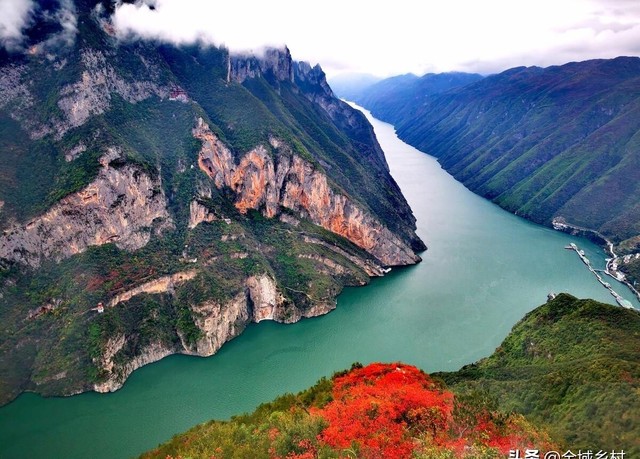 长江三峡指的是哪三峡呀（给你们详细介绍长江三峡）