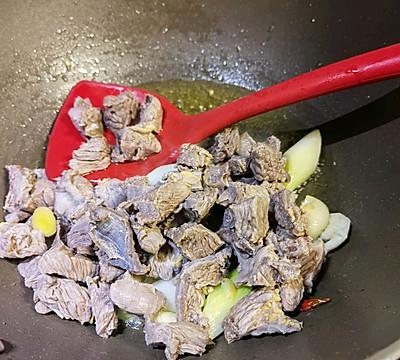 耗牛肉怎么烹饪最好吃（念念不忘的红烧牦牛肉做法图解）