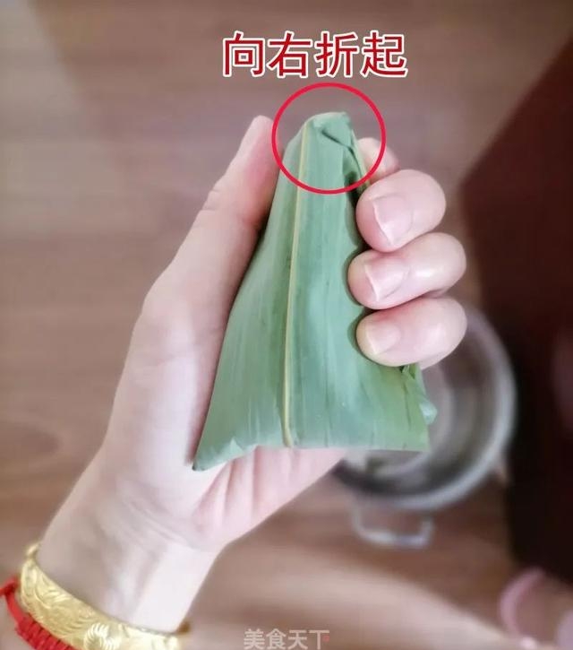 四角粽子的包法是什么样的（四角粽子的包法教学）