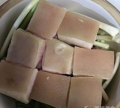 正宗东坡肉的做法步骤（东坡肉的正确制作方法）