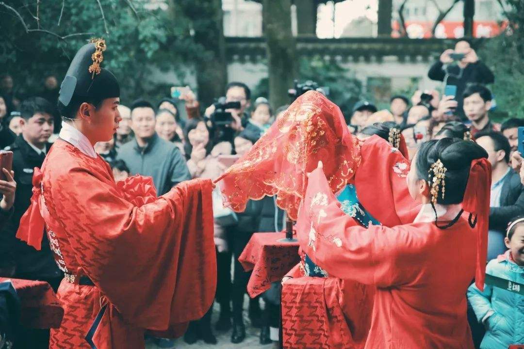 为什么同年人不能结婚(什么人不能结婚)