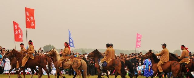 各民族的风俗习惯有哪些（56个民族的风土人情和风俗习惯）