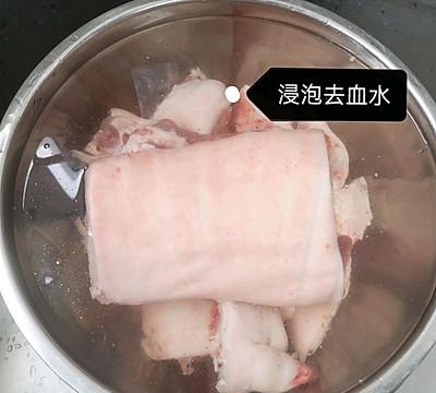 空气炸锅做脆皮五花肉怎么做（空气炸锅脆皮五花肉教程指导）