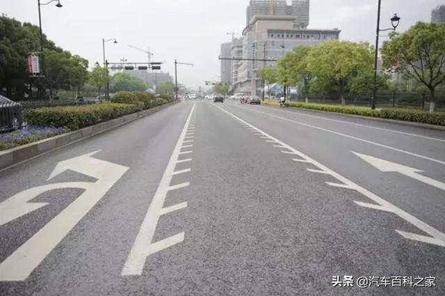 道路交通地面标线介绍（路面倒三角标志什么意思）