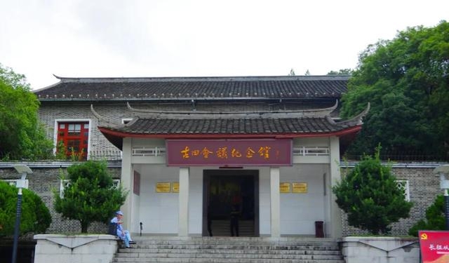 福建龙岩旅游必去十大景点推荐（福建龙岩有哪些值得去的景点）