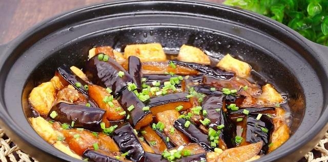 茄子和豆腐能一起吃吗（茄子豆腐煲的正确做法）