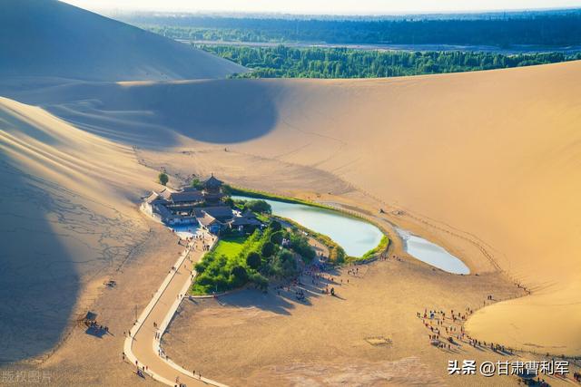 国内最值得去的旅游胜地大全（中国不去后悔的10大最美景区）