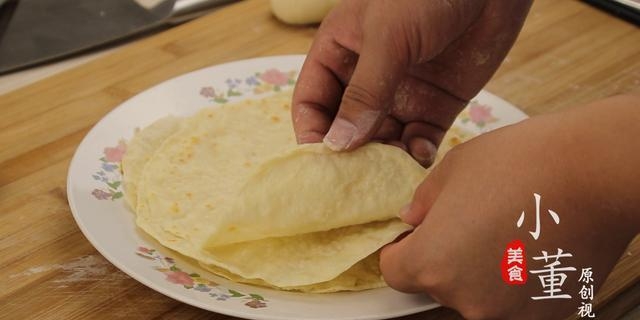 用什么水和面烙饼最软（教你烙饼正确步骤）