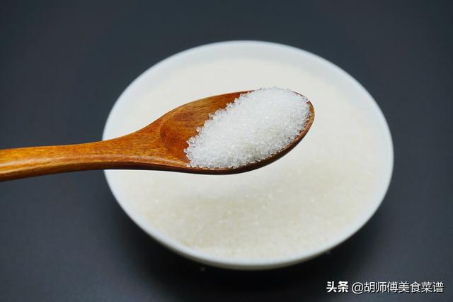 做香肠的配料调料怎么配（香肠的配料大全）