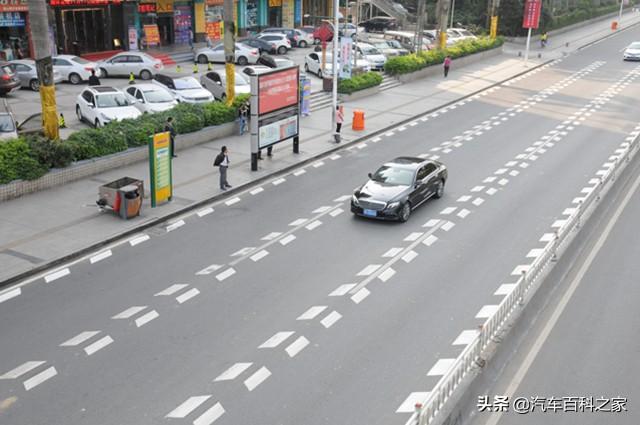 道路交通地面标线介绍（路面倒三角标志什么意思）