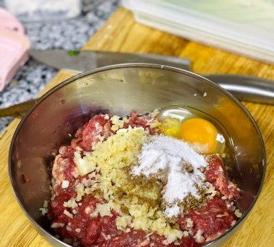 揭晓家常自制肉丸子的做法窍门（美味肉丸子的制作步骤分享）