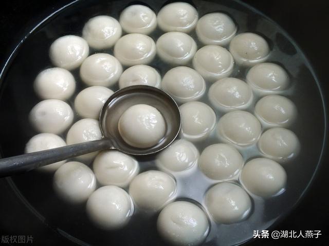 冬至南北方人吃什么（冬至大家都吃什么美食）