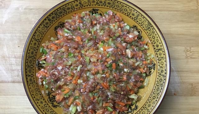 牛肉馅饺子蒸多长时间能熟呢（牛肉馅蒸饺做法图解）