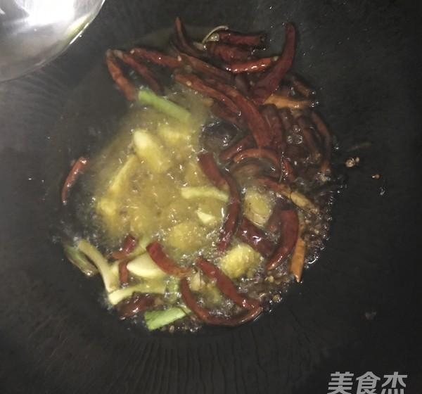 女人掉头发吃什么调理（女人掉发的补食菜谱）