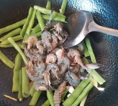 豆角和虾能一起吃吗（鲜虾豆角制作步骤分享）