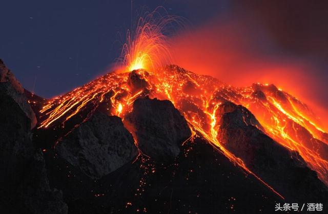 梦到火山爆发有什么预兆(梦见家乡火山爆发)