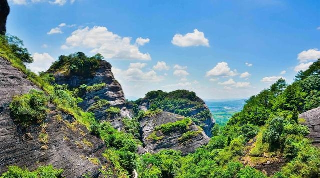 福建龙岩旅游必去十大景点推荐（福建龙岩有哪些值得去的景点）