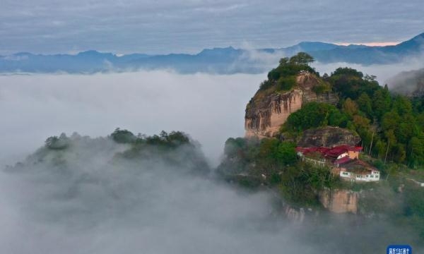 武夷山在哪个省呀（详细介绍中国武夷山及图片）