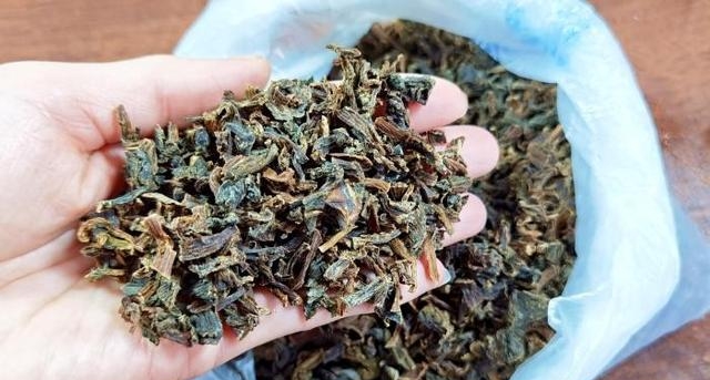 自制梅干菜三蒸三晒的方法（梅干菜肉饼的具体做法）