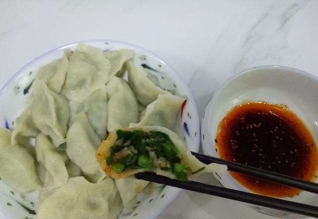 羊肉韭菜馅饺子怎么调馅（分享羊肉韭菜馅饺子的制作步骤）