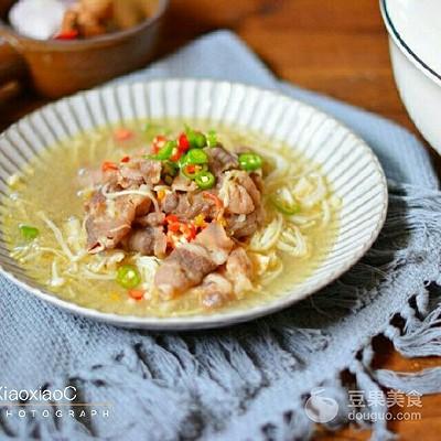 酸汤肥牛用哪个部位的牛肉（酸汤肥牛的做法大全图解）