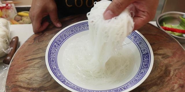 蒜蓉粉丝娃娃菜的做法（粉丝娃娃菜怎么做最简单）