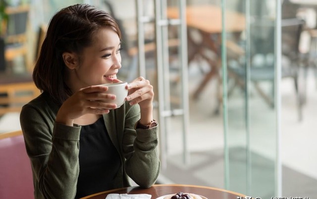 茶喝多了失眠怎么办呀（教你正确喝茶不失眠的方法）