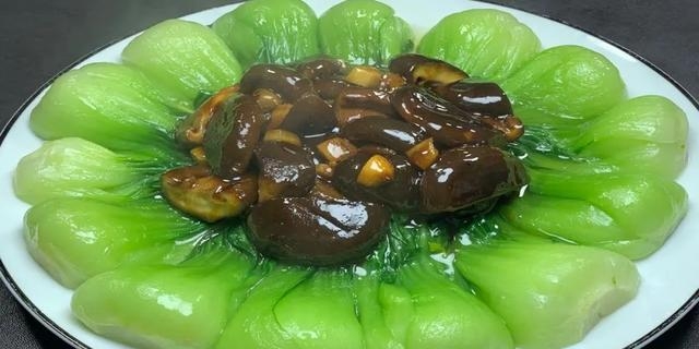 油菜就是上海青吗（上海青和小油菜区别及做法大全）