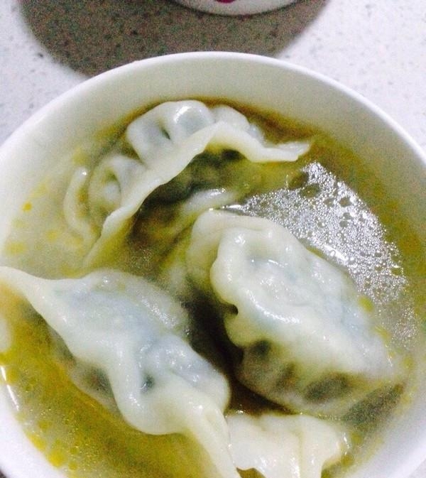 水饺是冷水下锅还是热水下锅（煮饺子的小技巧分享）