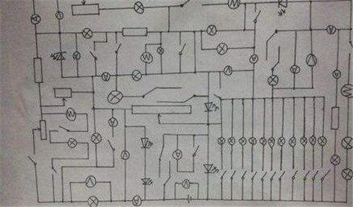 如何看电路图是否短路