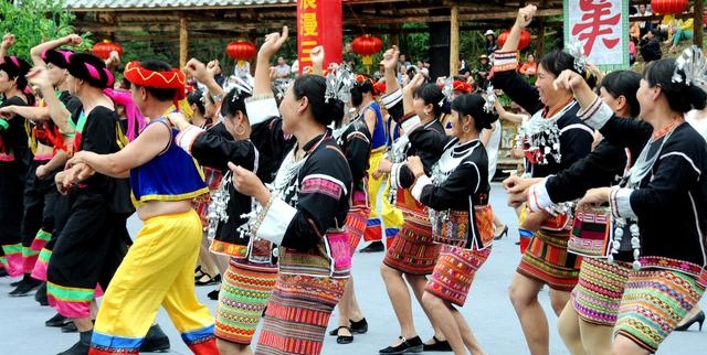 中国民族的风俗习惯大全（20个民族的风土人情和风俗习惯）