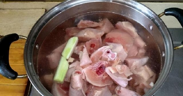 鸡肉去腥味的方法是什么（鸡块去腥的3个诀窍）