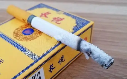 参加婚宴酒桌上的烟怎么分合适_婚宴用烟到底给什么人