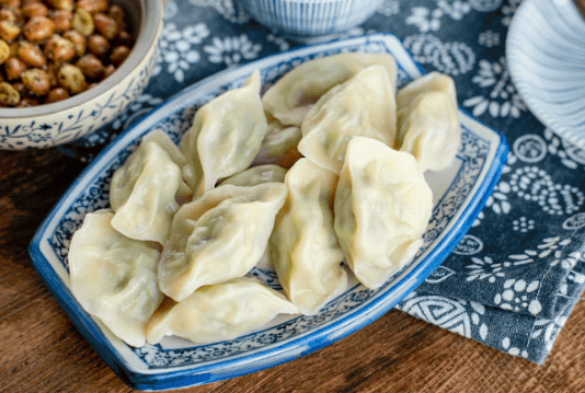 煮速冻饺子什么时候下锅_煮速冻饺子是直接下锅煮吗