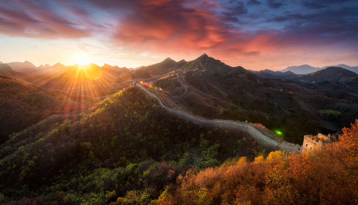 梦见垮岩山 