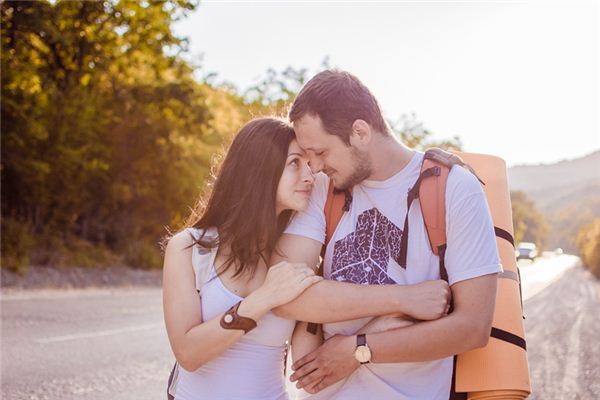 什么时辰女天生有人保护 运势怎么样